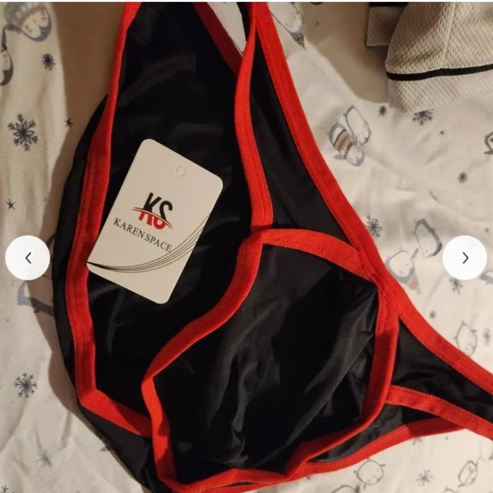 Karen Space Black Red Trim XL